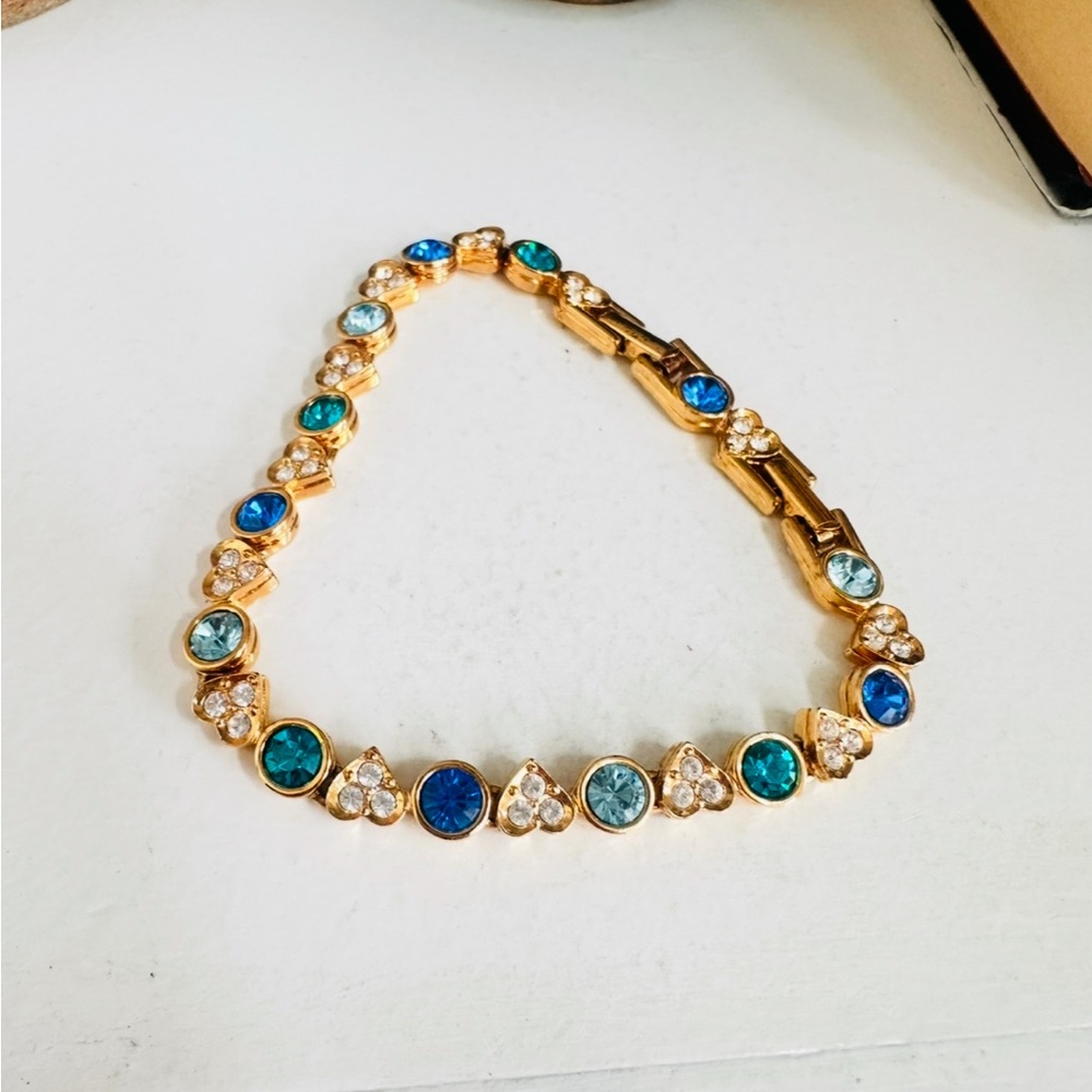 Swarovski Gold and Blue Bracelet with Elegant Design